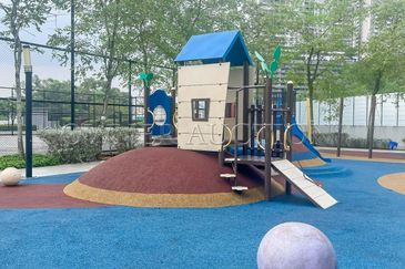 [Comes with Balcony] Condominium [2 Min to Sri Rampai LRT Station]