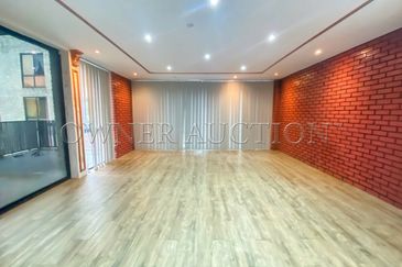 [Gated and Guarded Community; Located in Strategic and Matured Township] Shop Office [5 Min to Sungai Buloh MRT/KTM Station]