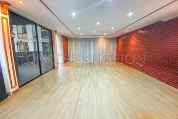 [Gated and Guarded Community; Located in Strategic and Matured Township] Shop Office [5 Min to Sungai Buloh MRT/KTM Station]