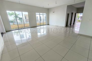 [Brand new unit; With extra land] 2 Storey Terrace House [5 min to Sanctuary Mall, Lotus's Rimbayu and Quayside Mall]