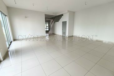 [Brand new unit; With extra land] 2 Storey Terrace House [5 min to Sanctuary Mall, Lotus's Rimbayu and Quayside Mall]