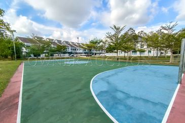 [Brand new unit; With extra land] 2 Storey Terrace House [5 min to Sanctuary Mall, Lotus's Rimbayu and Quayside Mall]