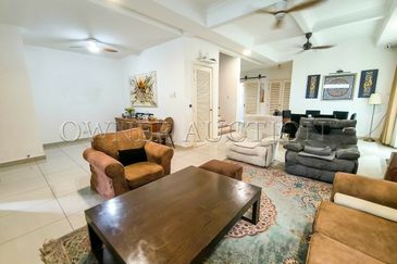 [Renovated with Fully Furnished] Freehold 3 Storey Semi Detached House [7 mins to Bandar Mahkota Cheras]