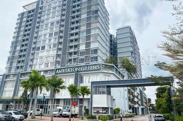 [Strategic Location] Condominium [Next to Bukit Kemuning Golf & Country Resort]