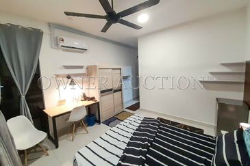 [ROI up to 5%; Potential investment unit for expatriates and foreigners] Service Apartment [Located within the heart of Seri Kembangan;  5 min to SMK 