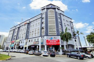 [High Visibility Location] Office with Lift [Well-connected on Jalan Puchong, Jalan Klang Lama (Old Klang Road)]