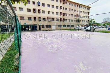 [Easily Accessible Via LDP Highway and Jalan Subang; Low Cost] Flat [2 Min to Puchong Prima LRT Station]