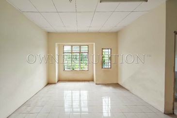 [Ideal for family living or long-term investment] 2 Storey Terrace House [8 min to Econsave Batu Berendam]