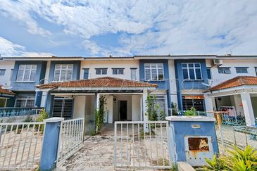 [Tourist city; ideal for homestay or rental investment] 2 Storey Terrace House [10 min to NSK Trade City (Melaka) Sdn Bhd & Mydin MITC Ayer Keroh]