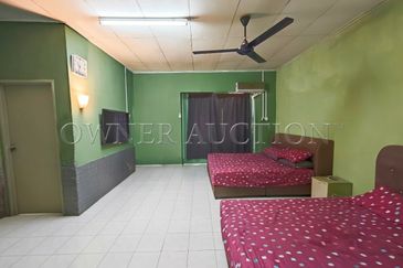 [Tourist city; ideal for homestay or rental investment] 2 Storey Terrace House [Proximity to Zoo Melaka and Melaka Botanical Garden]