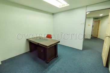 [High Visibility Location] Office with Lift [Well-connected on Jalan Puchong, Jalan Klang Lama (Old Klang Road)]