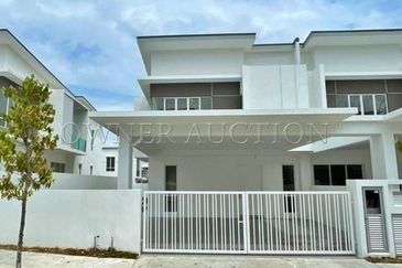 [60% Occupancy Rate; Mixed Community of Residents] 2 Storey Terrace House [Easily Accessible Via Jalan Gadong Jaya - Kayu Ara & Seremban - Bukit Nenas