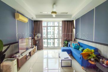 [Gated & Guarded with Multi-Tier Security] Service Apartment [Easy Link to Buses,MRT,LRT & KTM via the nearby TBS Hub]