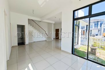 [Corner Lot unit; Premium Facilities] 2 Storey Terrace House [Accessible to NKVE in Klang Valley Western Corridor, Located just before Setia Alam]