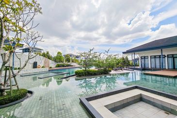 [Corner Lot unit; Premium Facilities] 2 Storey Terrace House [Accessible to NKVE in Klang Valley Western Corridor, Located just before Setia Alam]