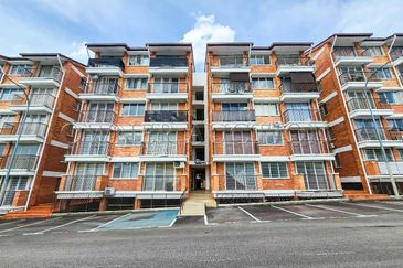 [Located in the Mature Township of Kajang] Apartment [Excellent Accessibility Via SILK Highway,LEKAS and Cheras-Kajang Expressway]