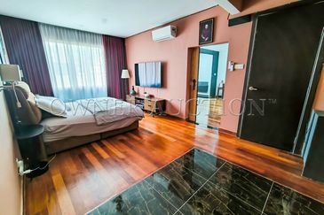 [Renovated with Fully Furnished] Freehold 3 Storey Semi Detached House [7 mins to Bandar Mahkota Cheras]