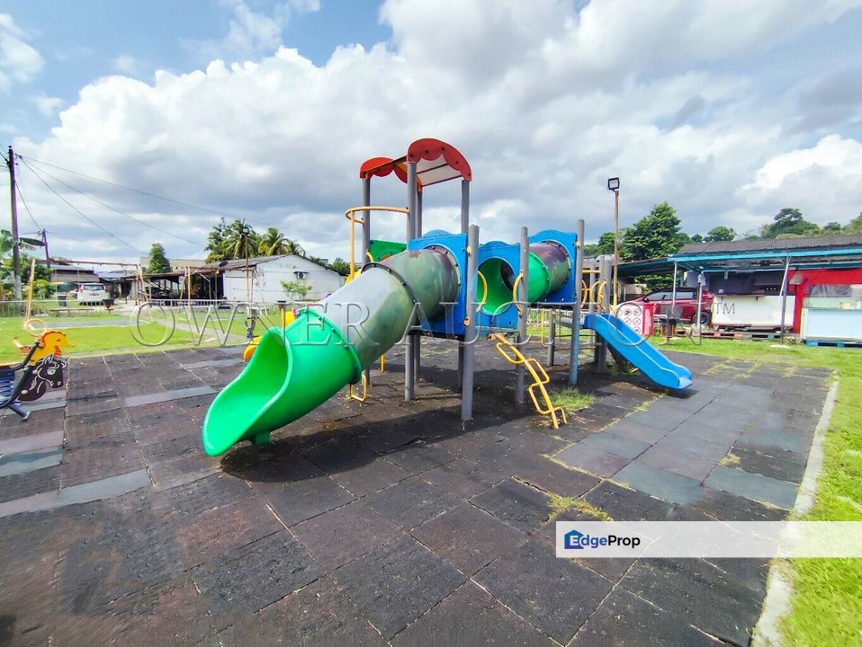 [Behind Ulu Tiram Bus Terminal & Pasar Ulu Tiram] 1 Storey Terrace House [5 min to NSK Ulu Tiram], Johor, Ulu Tiram