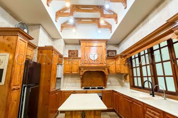 [Prime Location – Next to Bangsar] Duplex Penthouse [7 min to Bangsar LRT Station]