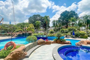 [Prime Location – Next to Bangsar] Duplex Penthouse [7 min to Bangsar LRT Station]