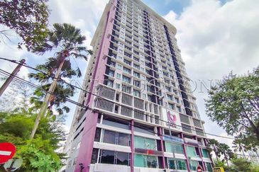 [Strong Rental Demand] Service Apartment [Near DUKE & MRR2 & Easy Access to KL City]