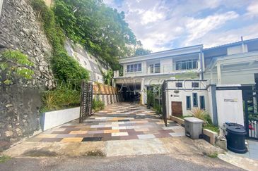 [Easy Access to Major Highways to KL] Freehold 2 Storey Terrace House