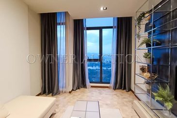 [High Floor Serviced Apartment Ideal for Own Stay or Investment] Service Apartment [Prime KL city living with close access to amenities such as KLCC, 