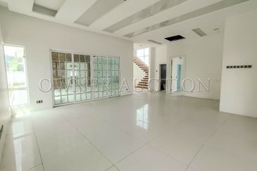 [Vacant unit; Gated & Guarded Community] 2 Storey Bungalow House [Easy access from PLUS & LEKAS Highway]