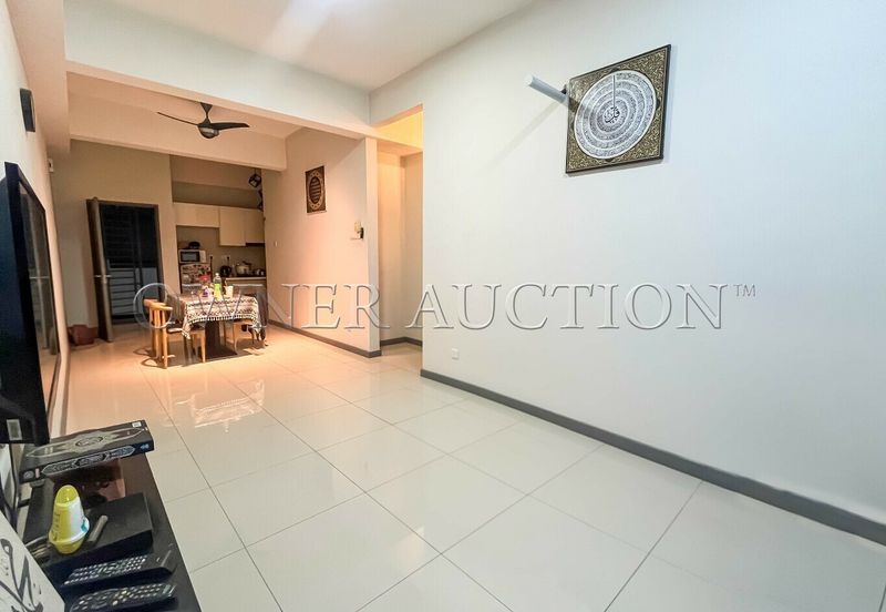 [Practical Layout] Service Apartment [Surrounded by Daily Essentials; Convenient Access to DUKE & MRR2]