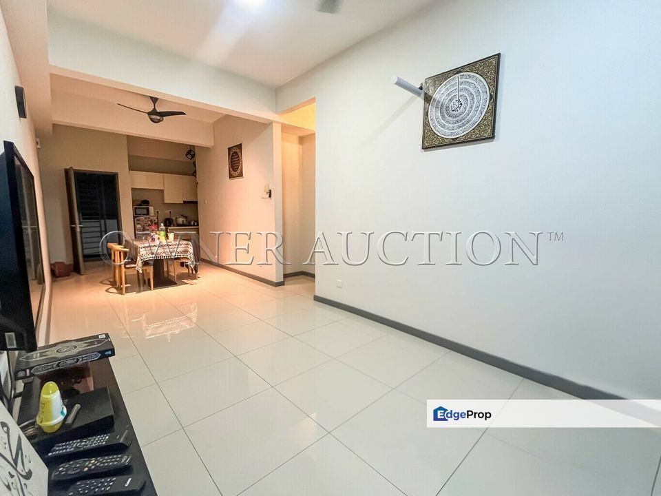 [Practical Layout] Service Apartment [Surrounded by Daily Essentials; Convenient Access to DUKE & MRR2], Kuala Lumpur, Gombak