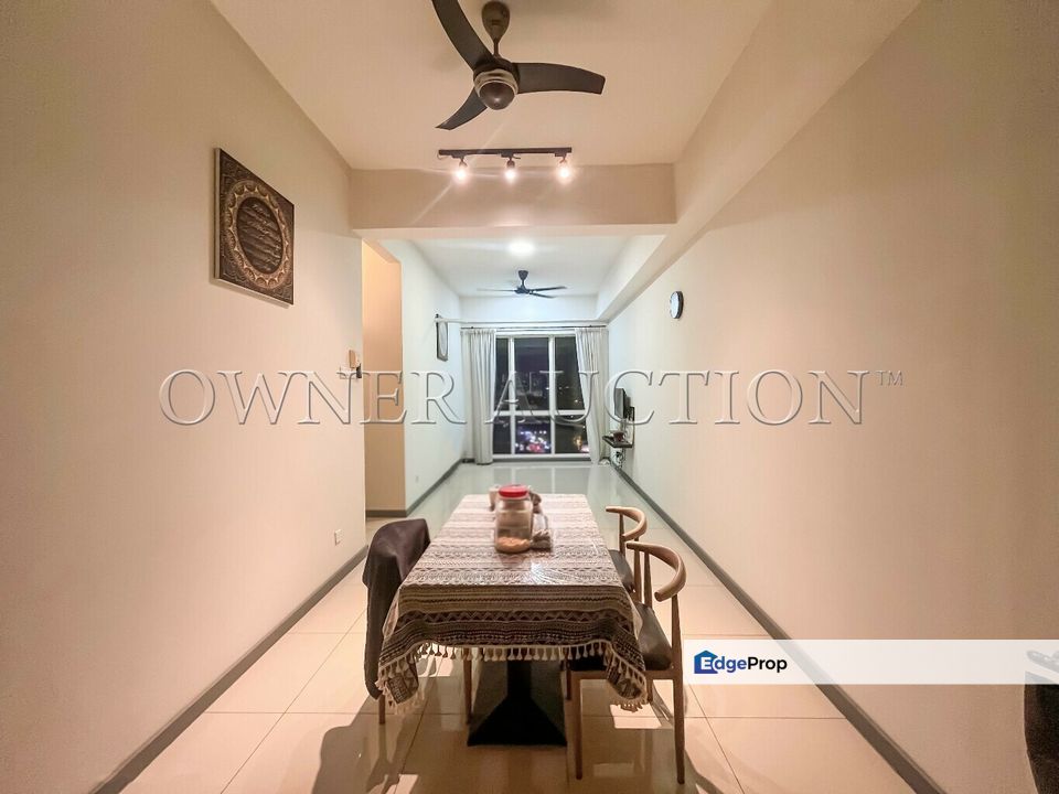 [Practical Layout] Service Apartment [Surrounded by Daily Essentials; Convenient Access to DUKE & MRR2], Kuala Lumpur, Gombak