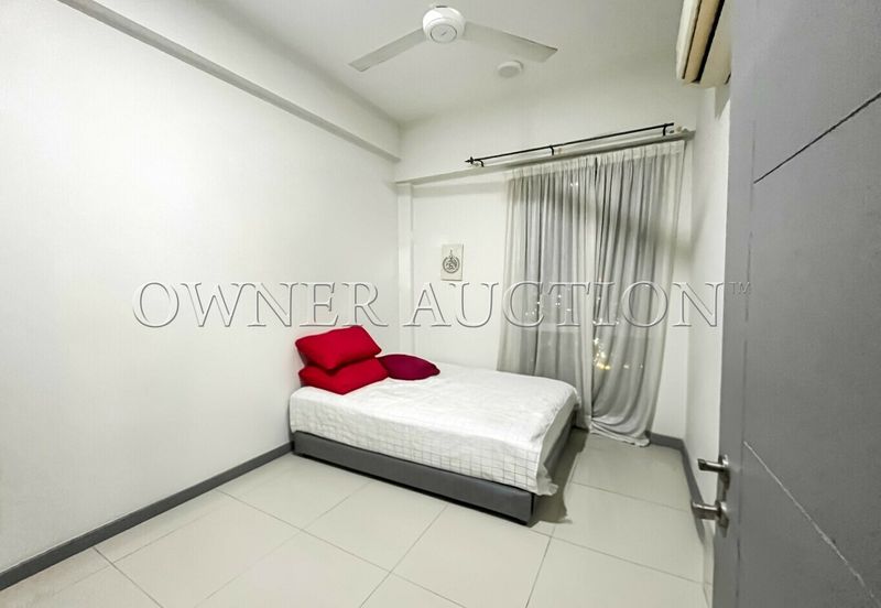 [Practical Layout] Service Apartment [Surrounded by Daily Essentials; Convenient Access to DUKE & MRR2]
