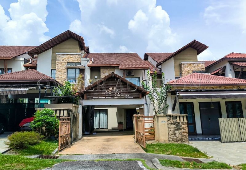 [Upcoming LRT3 line links Shah Alam to Bandar Utama & Klang] 2.5 Storey Terrace House [4 mins to Aeon Shah Alam]