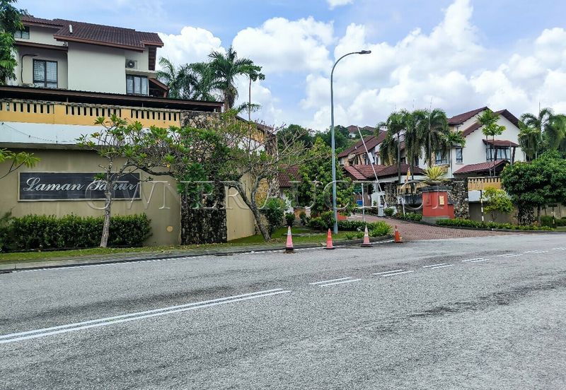 [Upcoming LRT3 line links Shah Alam to Bandar Utama & Klang] 2.5 Storey Terrace House [4 mins to Aeon Shah Alam]