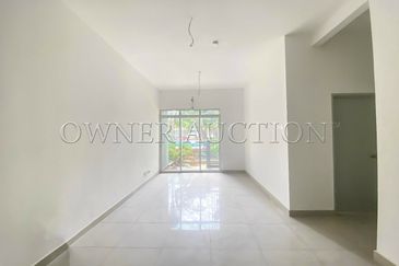 [Strategic Location] Condominium [Next to Bukit Kemuning Golf & Country Resort]