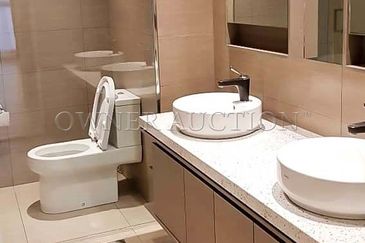 [High Floor Serviced Apartment Ideal for Own Stay or Investment] Service Apartment [Prime KL city living with close access to amenities such as KLCC, 