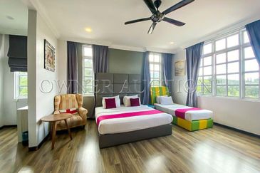 [Located in the beautiful hilly station of Cameron Highlands] 5 Storey Detached Bungalow in Smurf Inn [Near to tourist attraction; Next to Sultan Ahma