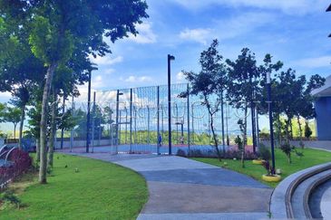 [Prime location directly behind to Shell on Jalan Semenyih] Service Apartment [2 min to Billion Shopping Centre (Semenyih)]