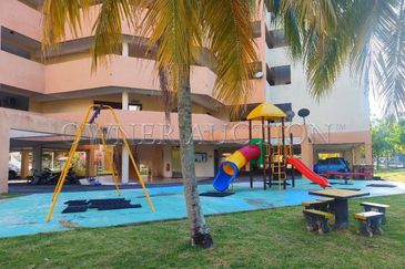 [Vacant Unit; WaterPark View] Apartment [9 min to Pantai Tanjung Biru]