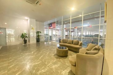 [Strategic Location] Condominium [Next to Bukit Kemuning Golf & Country Resort]