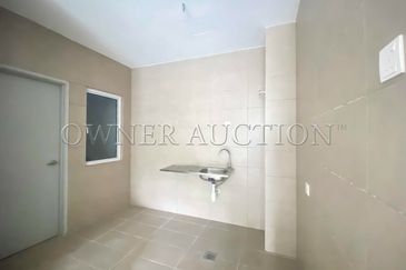 [Strategic Location] Condominium [Next to Bukit Kemuning Golf & Country Resort]