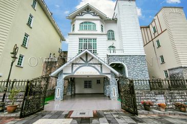 [Luxury living in a laid-back setting; Major tourist hotspot] 4 Storey Detached Bungalow [Near to tourist attraction; Next to Sultan Ahmad Shah Golf C