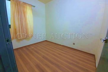 [Vacant Unit] Service Apartment [Opposite to Kajang SILK Highway; 6 min to C180 & Cheras Traders Square; 8 min to Batu 11 Cheras MRT station]