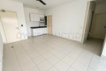 [Vacant unit with Balcony] Freehold Condominium [5 min to Setia EcoHill Mall]