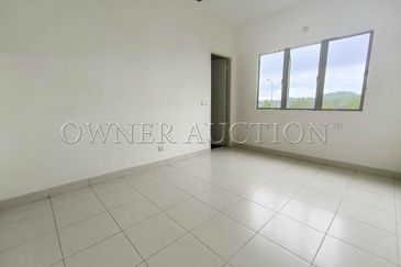 [Vacant unit with Balcony] Freehold Condominium [5 min to Setia EcoHill Mall]