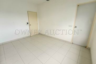 [Vacant unit with Balcony] Freehold Condominium [5 min to Setia EcoHill Mall]