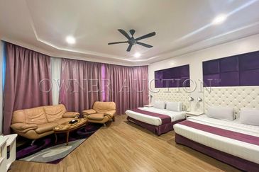 [Luxury living in a laid-back setting; Major tourist hotspot] 4 Storey Detached Bungalow [Near to tourist attraction; Next to Sultan Ahmad Shah Golf C