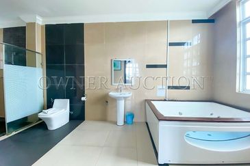 [Located in the beautiful hilly station of Cameron Highlands] 5 Storey Detached Bungalow in Smurf Inn [Near to tourist attraction; Next to Sultan Ahma