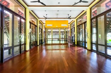 [Private Landed Residence-Strata Title; Foreign Buyer Eligibility] Villa [Close to Kuala Lumpur City Centre; KL International Airport (KLIA)]