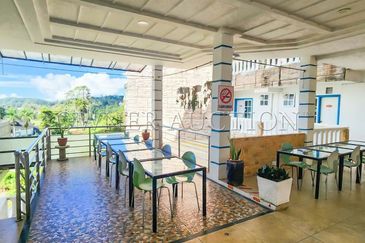 [Located in the beautiful hilly station of Cameron Highlands] 5 Storey Detached Bungalow in Smurf Inn [Near to tourist attraction; Next to Sultan Ahma